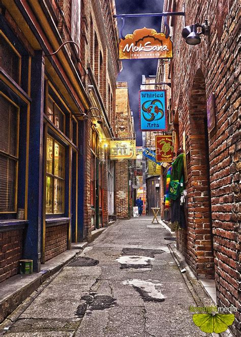 Fan Tan Alley .